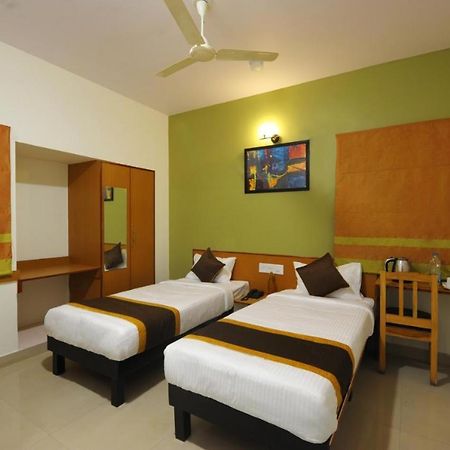 Airport Bliss Boutique Hotel Yelahanka Eksteriør bilde